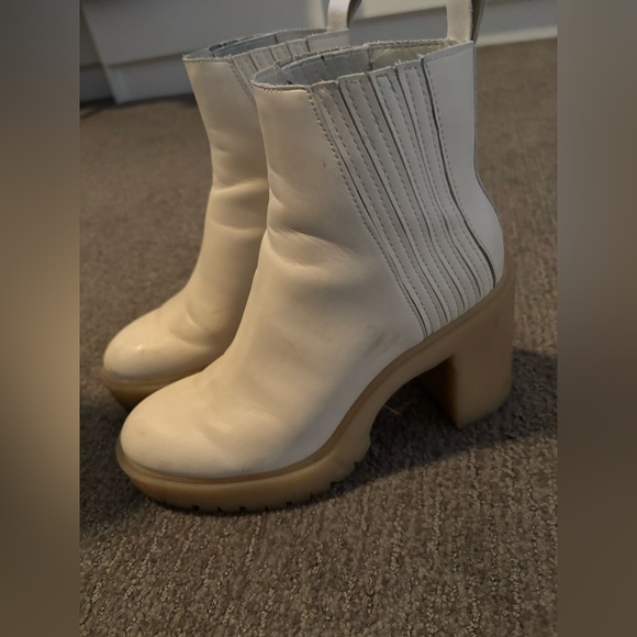 Dolce Vita Cario Boot, White - Picture 10 of 10